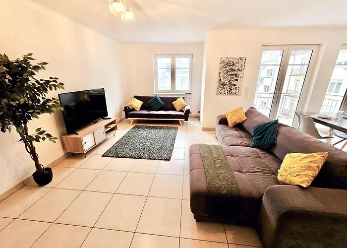 Convenient 2 Bedroom Flat Near Luxembourg Gare